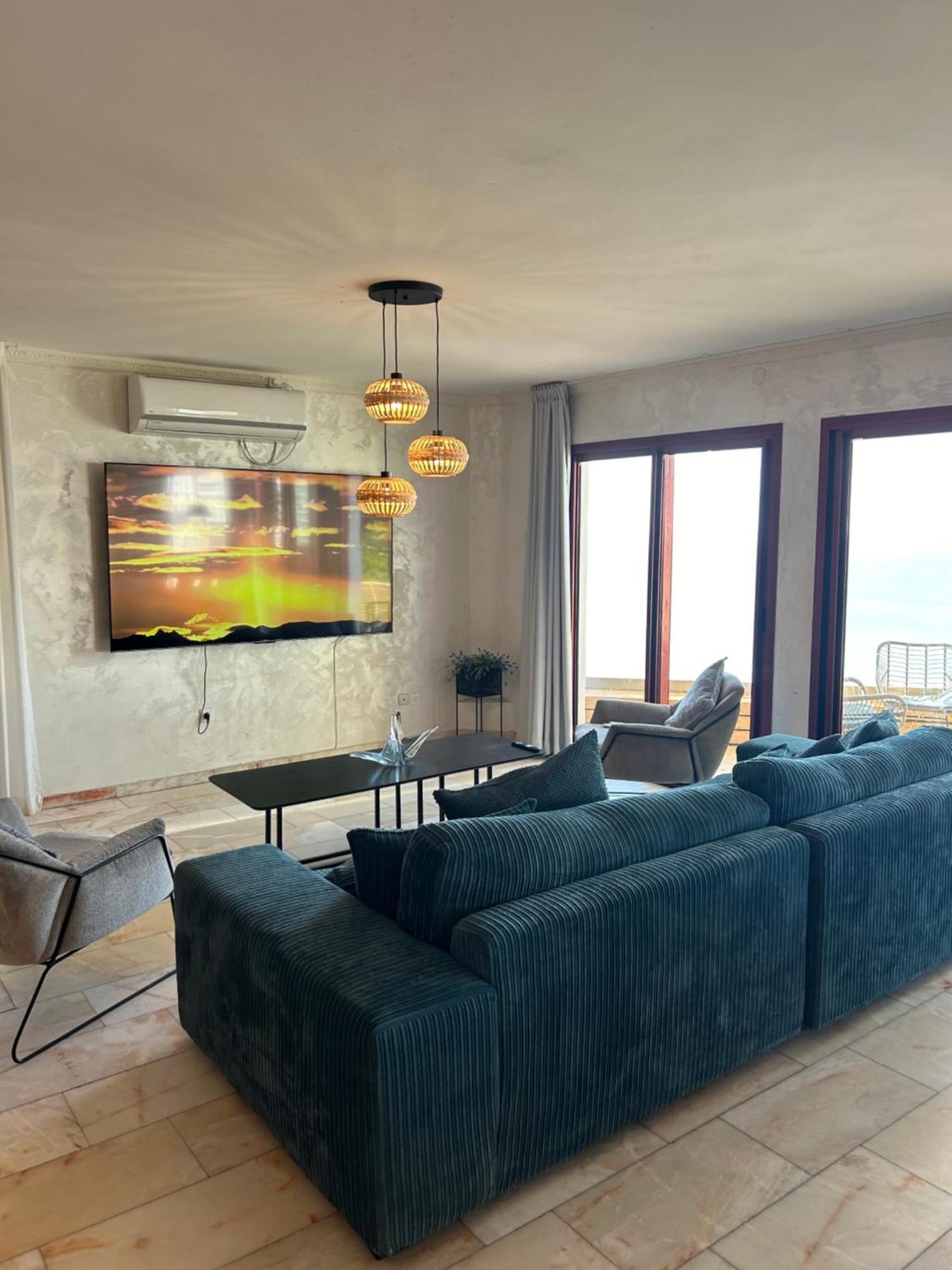 Sea-Front Apartment Netanja Exteriér fotografie